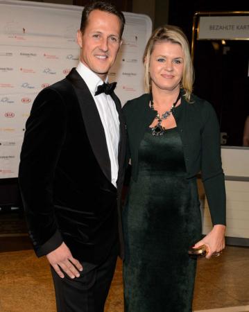 Название: Michael-Schumacher-Corinna.jpg
Просмотров: 240

Размер: 20.2 Кб