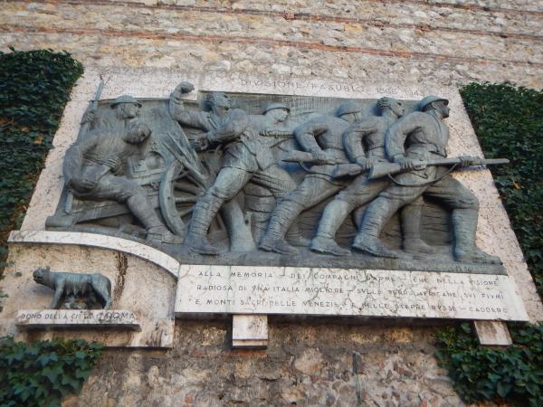 Название: verona2 (19).jpg
Просмотров: 543
Размер: 62.1 Кб