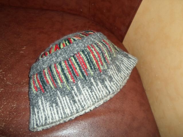 Название: шапка лежит.jpg
Просмотров: 754
Размер: 43.1 Кб