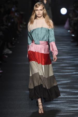 Название: blumarine5.jpg
Просмотров: 646
Размер: 17.2 Кб