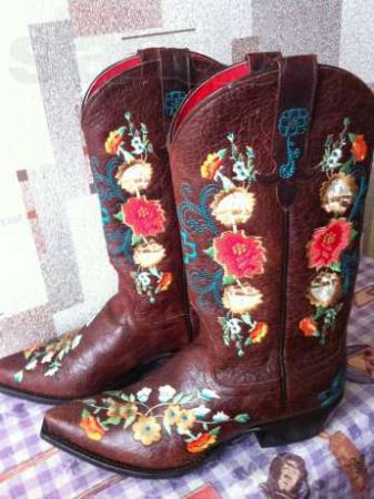 Название: 105832845_1_644x461_prodayu-sapogi-v-stile-kantri-kiev.jpg
Просмотров: 631
Размер: 32.8 Кб