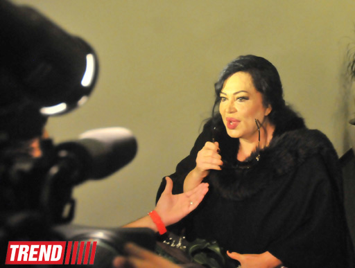 Название: Turkan_Shoray_261112_02.jpg
Просмотров: 1394
Размер: 56.8 Кб