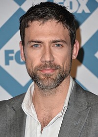 Название: Adam_Rayner_Arrivals_Fox_Star_Party_Part_2_t_N4vh.jpg
Просмотров: 574

Размер: 20.1 Кб