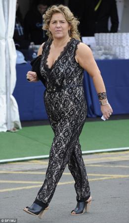 Название: article-2596282-1CD4379700000578-401_470x811.jpg
Просмотров: 627
Размер: 22.3 Кб